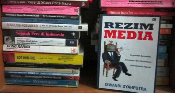 Dalam Bayang-Bayang Rezim Media